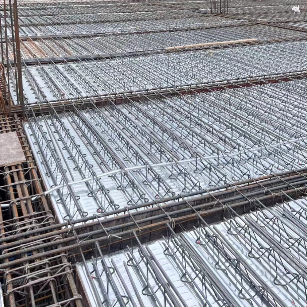 山西鋼結構公司：怎樣選擇質量好的樓承板？